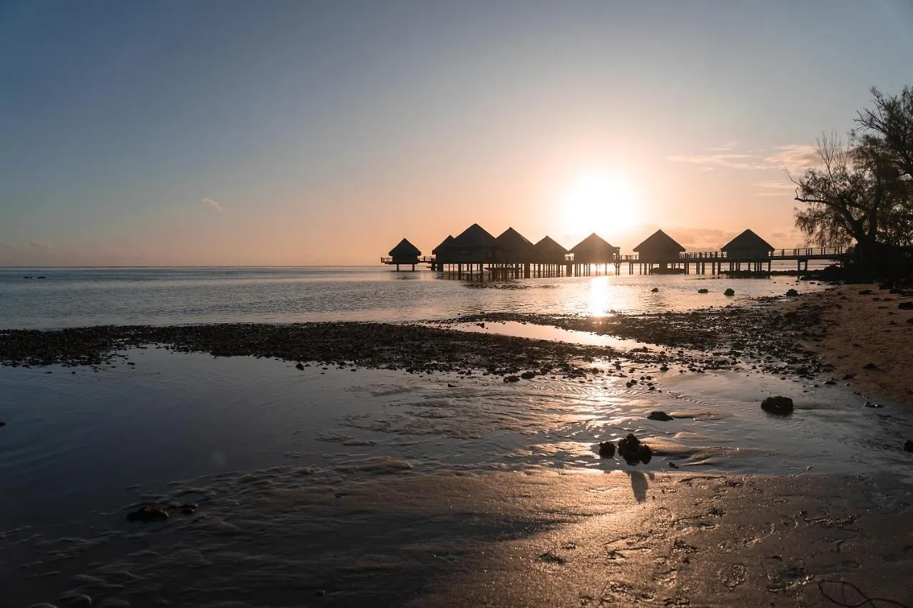 Le Charme Polynesien Proximite Plage Et Commerces Hotel Punaauia  French Polynesia